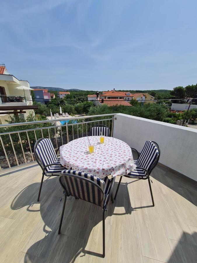 Apartmani Lana Brodarica  Dış mekan fotoğraf